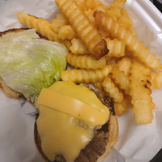 Cheeseburger Basket
